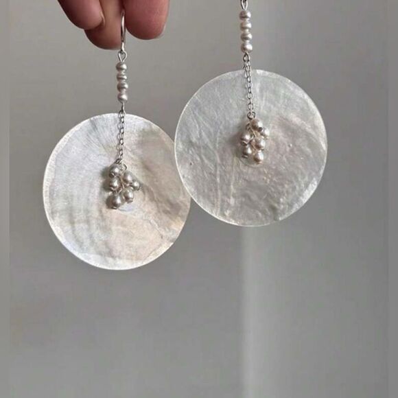 Shell Drop Earrings S1024 - Picture 2 of 4